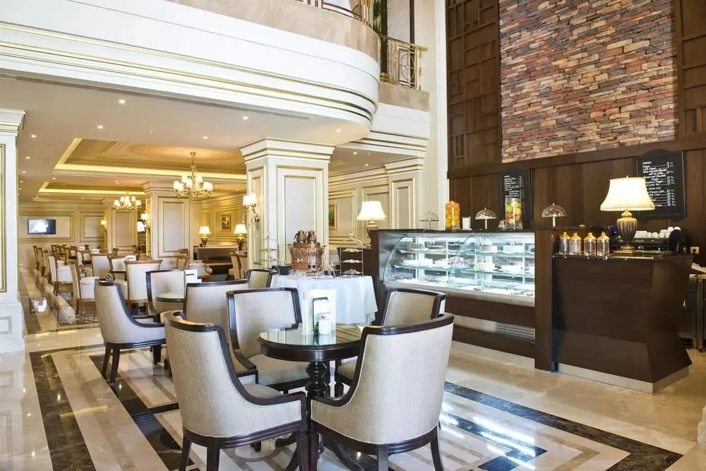 هتل الیت ورد وان